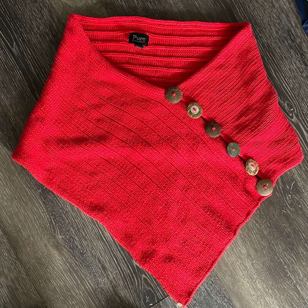 PURE Handknit poncho